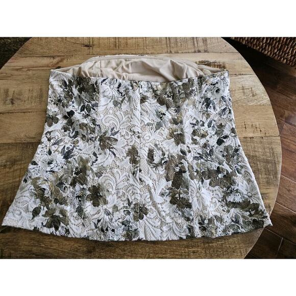 Maree Pour Toi All Over White Lace Bustier Top With Gold And Silver Floral 16 - Picture 2 of 11